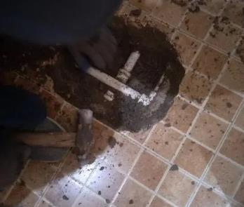 西安卫生间漏水维修公司为您分享下卫生间渗水如何处理及注意事项